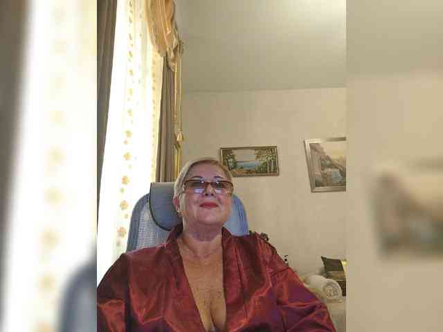 KarinkaSweet webcam