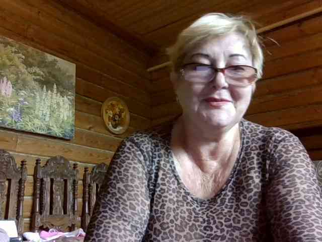 KarinkaSweet webcam
