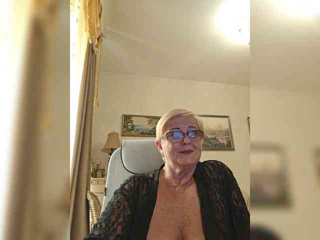 KarinkaSweet webcam