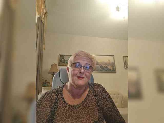 KarinkaSweet webcam