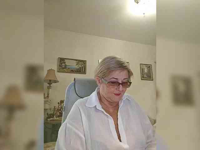 KarinkaSweet webcam