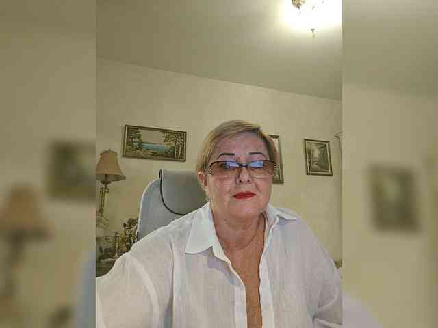 KarinkaSweet webcam