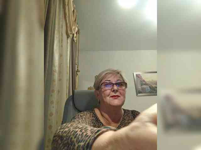 KarinkaSweet webcam