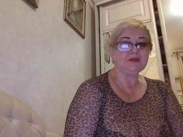 KarinkaSweet webcam