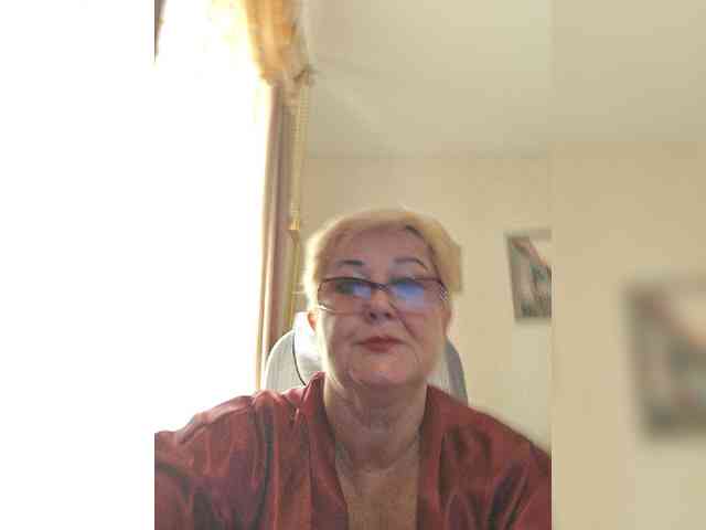 KarinkaSweet webcam