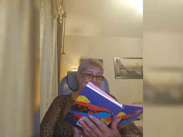 KarinkaSweet webcam