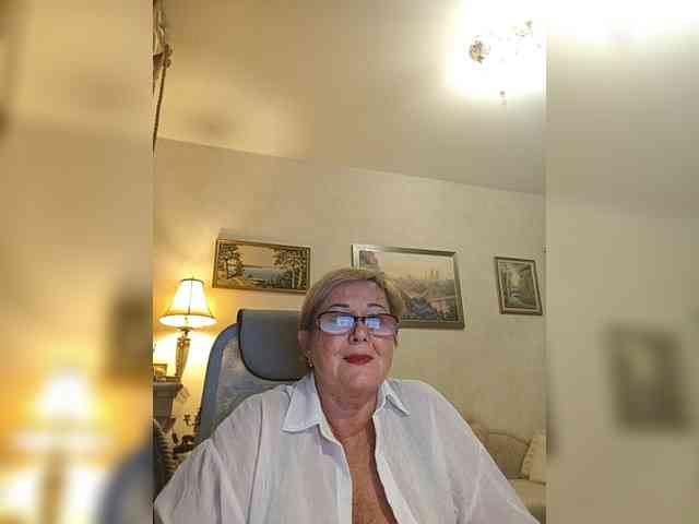 KarinkaSweet webcam