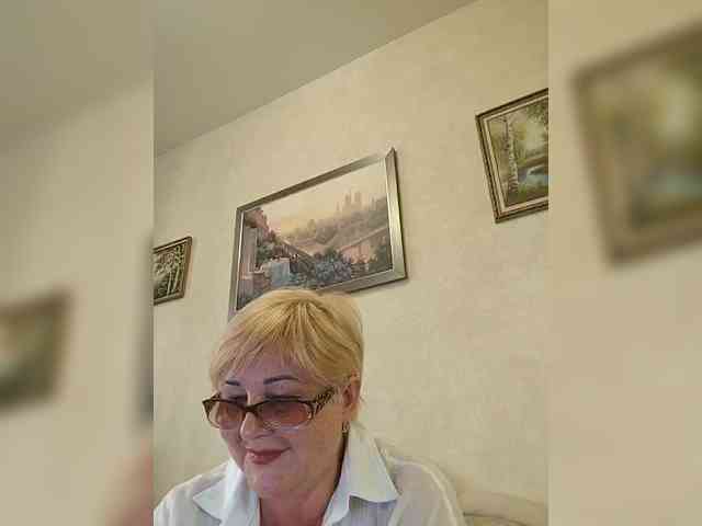 KarinkaSweet webcam