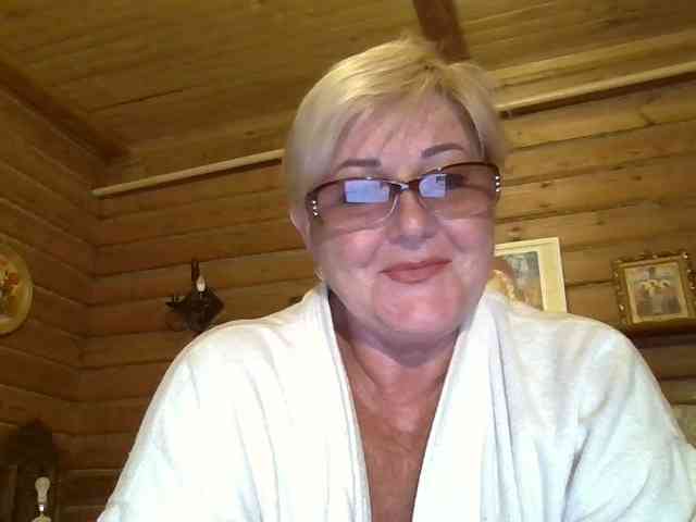KarinkaSweet webcam