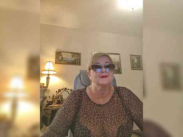 KarinkaSweet webcam