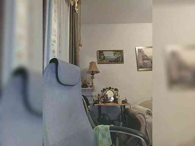 KarinkaSweet webcam