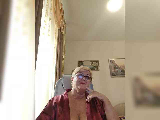 KarinkaSweet webcam