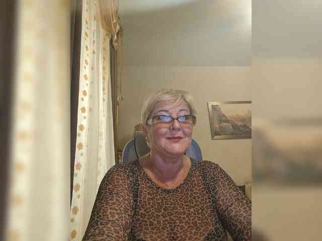 KarinkaSweet webcam