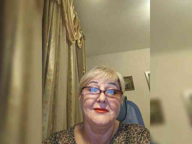 KarinkaSweet webcam