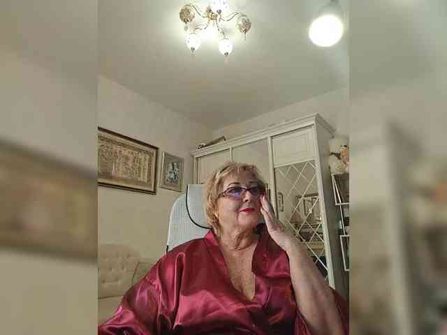 KarinkaSweet webcam