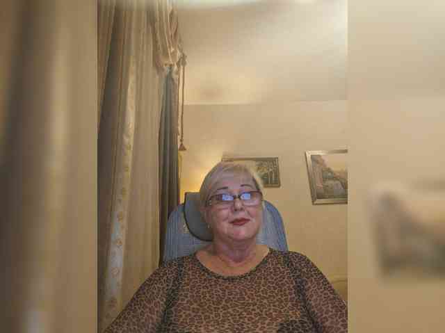 KarinkaSweet webcam