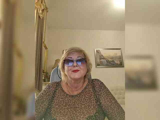 KarinkaSweet webcam