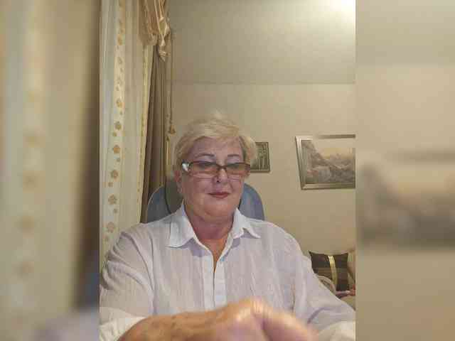 KarinkaSweet webcam