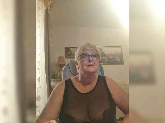 KarinkaSweet webcam
