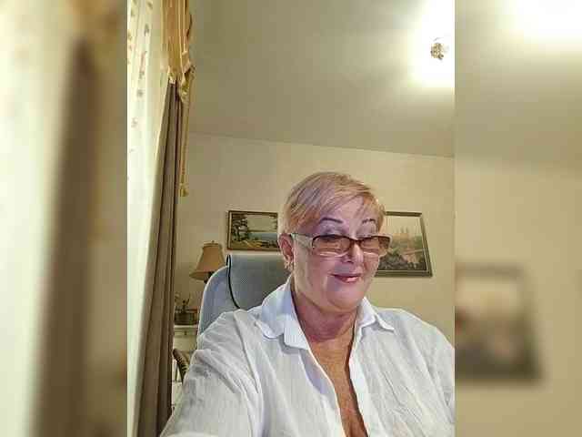 KarinkaSweet webcam