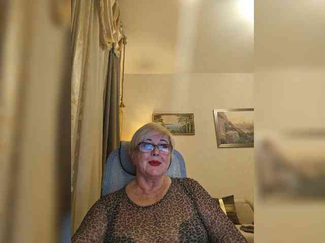 KarinkaSweet webcam