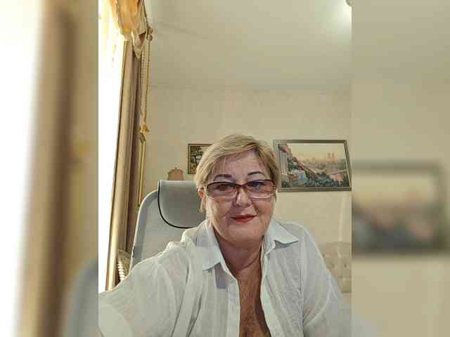 KarinkaSweet webcam