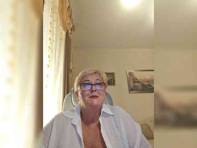 KarinkaSweet webcam