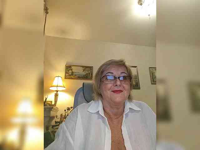 KarinkaSweet webcam