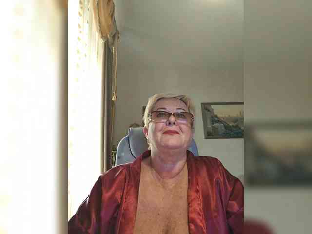 KarinkaSweet webcam