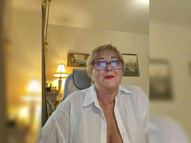 KarinkaSweet webcam