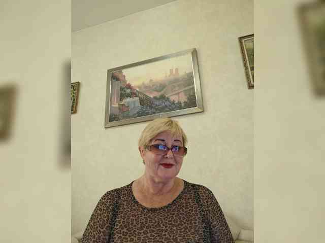 KarinkaSweet webcam