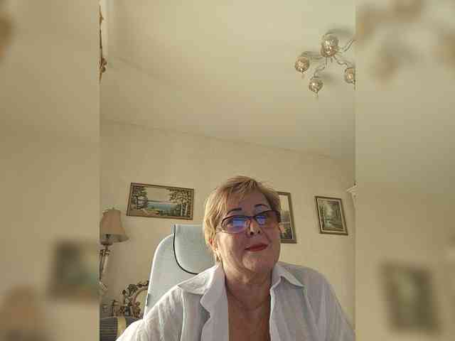 KarinkaSweet webcam