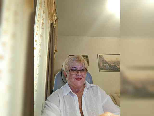 KarinkaSweet webcam