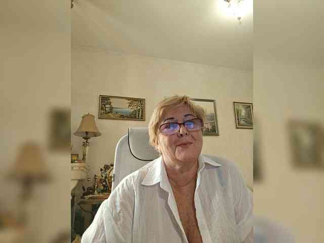 KarinkaSweet webcam