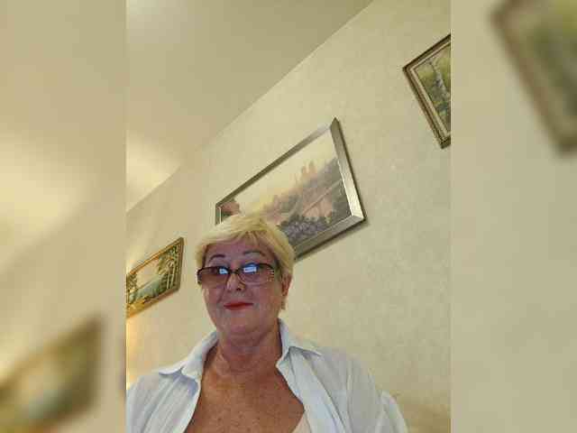 KarinkaSweet webcam