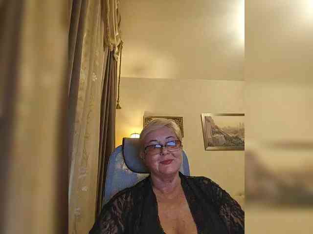 KarinkaSweet webcam