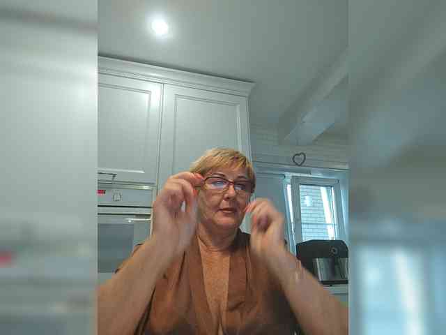 KarinkaSweet webcam