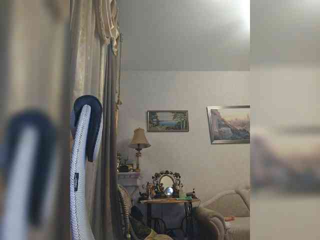 KarinkaSweet webcam