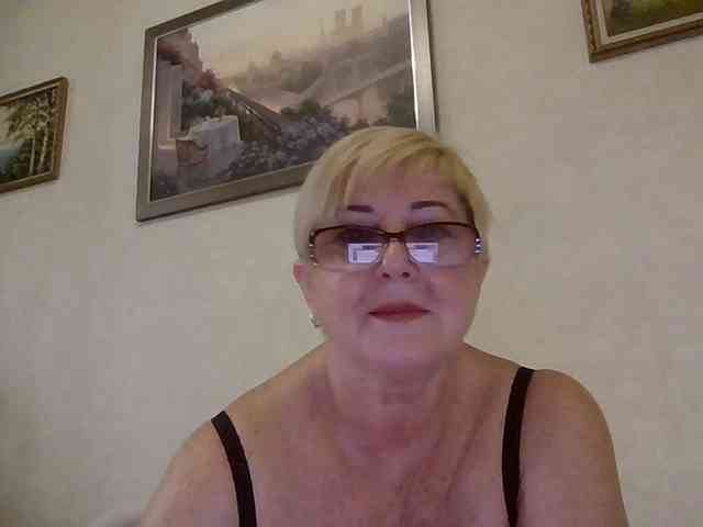 KarinkaSweet webcam