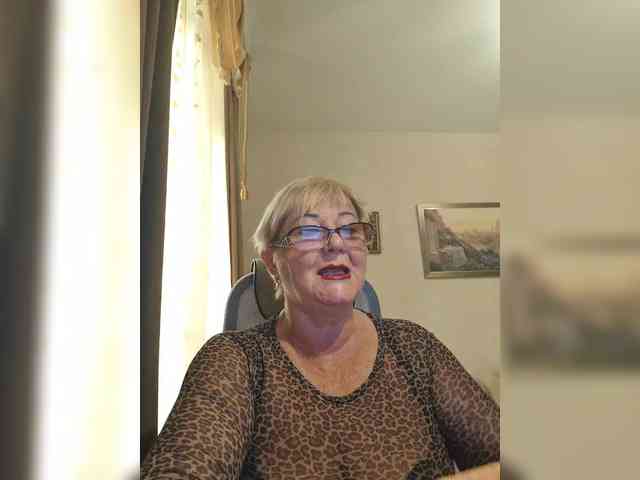 KarinkaSweet webcam