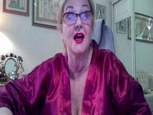KarinkaSweet webcam