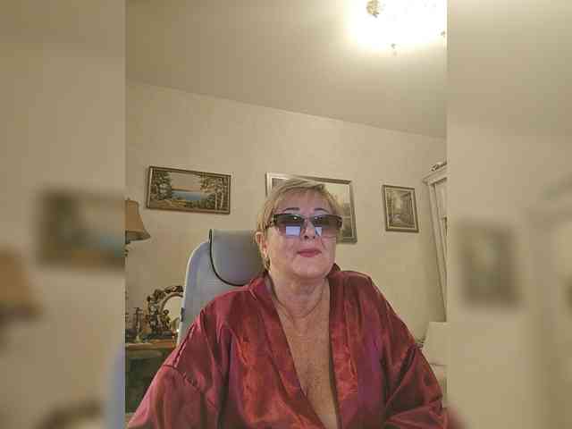 KarinkaSweet webcam