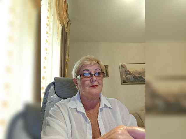 KarinkaSweet webcam