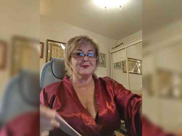 KarinkaSweet webcam