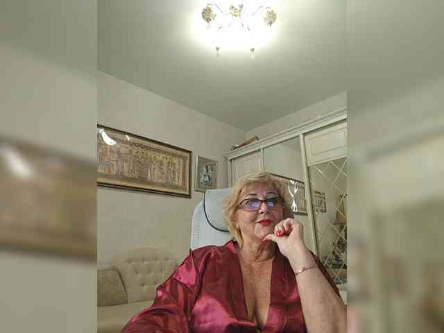 KarinkaSweet webcam