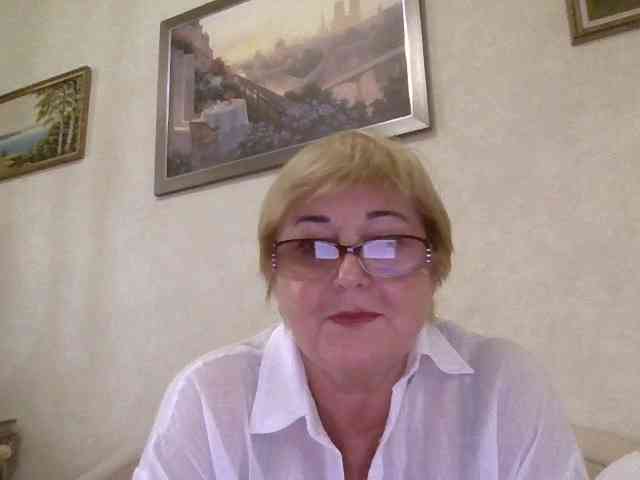KarinkaSweet webcam
