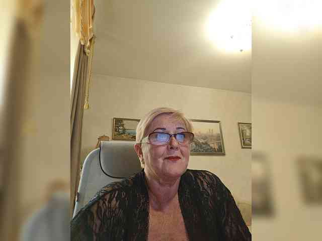 KarinkaSweet webcam