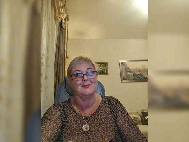 KarinkaSweet webcam