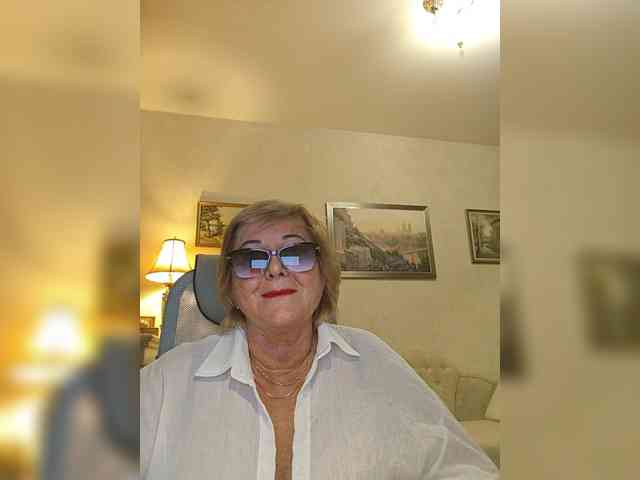 KarinkaSweet webcam
