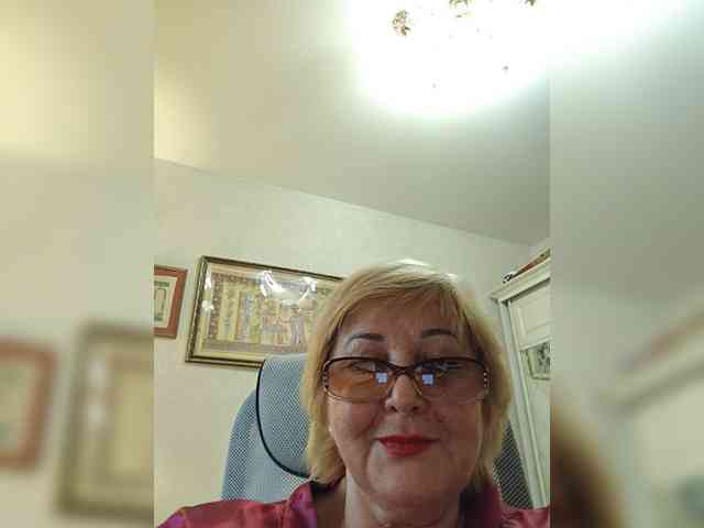 KarinkaSweet webcam